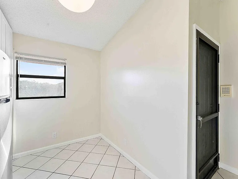 3375 Jaywood Ter #2050 — Photo 9