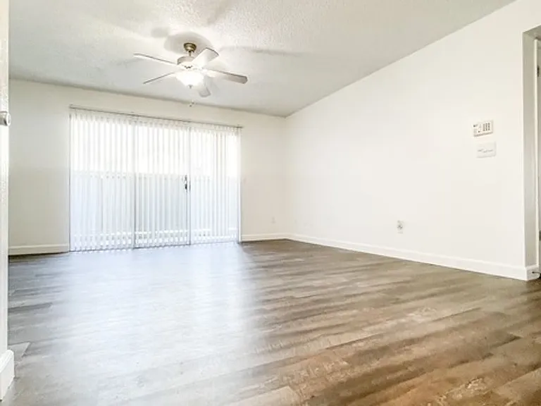 Jackson Park Place — Photo 117