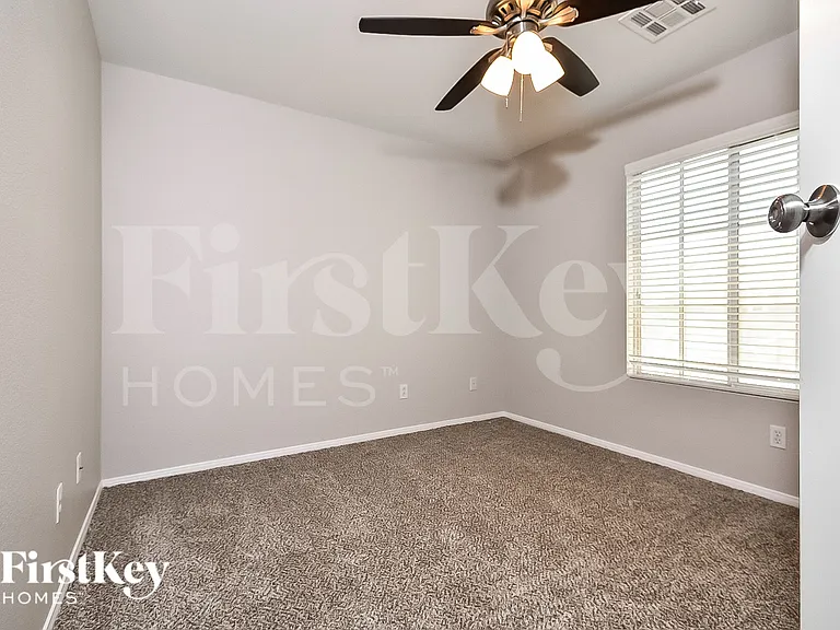 4730 Cliff Palace Ct — Photo 13
