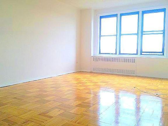 2nd image of 2835 Webb Ave APT 7H