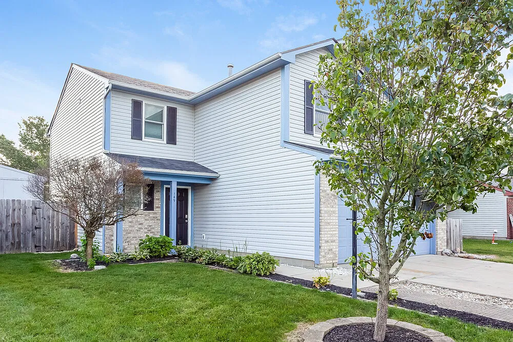 4 bed, 2.5 bath, 1968 sqft, $2,300 — Photo 4