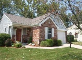 9761 Roxbury Dr, Fishers, IN 46038