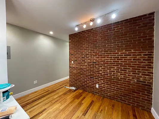 Rented by BRICK & GALO REALTY CORP | media 13