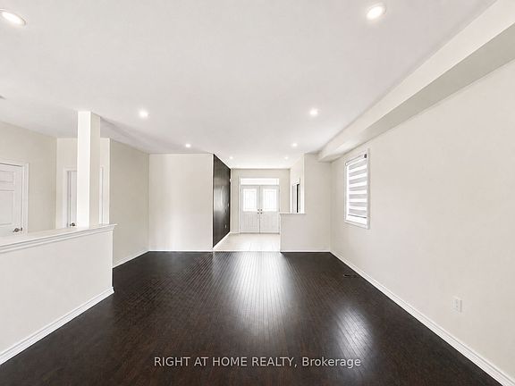 3rd image of 8 Pearl St