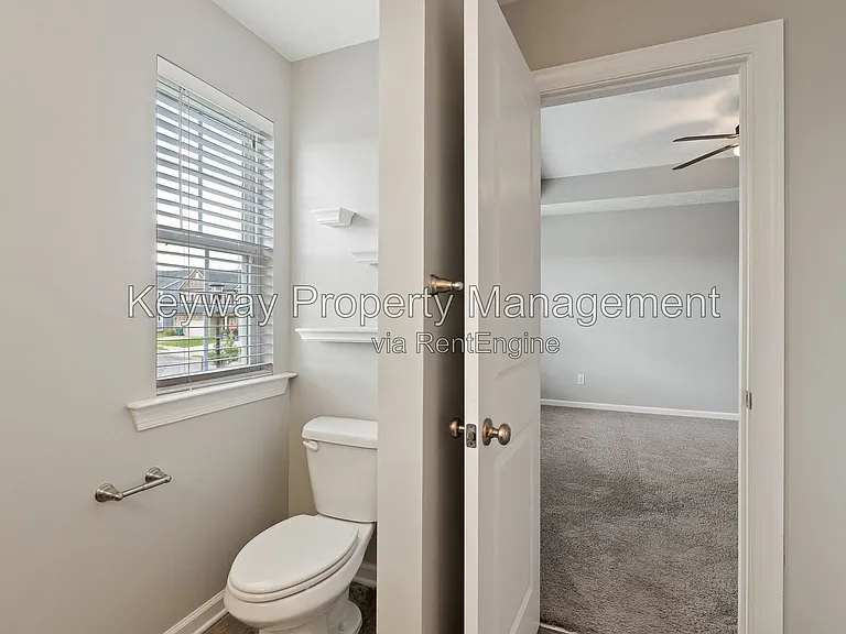 435 Brantley Cove Cir — Photo 16