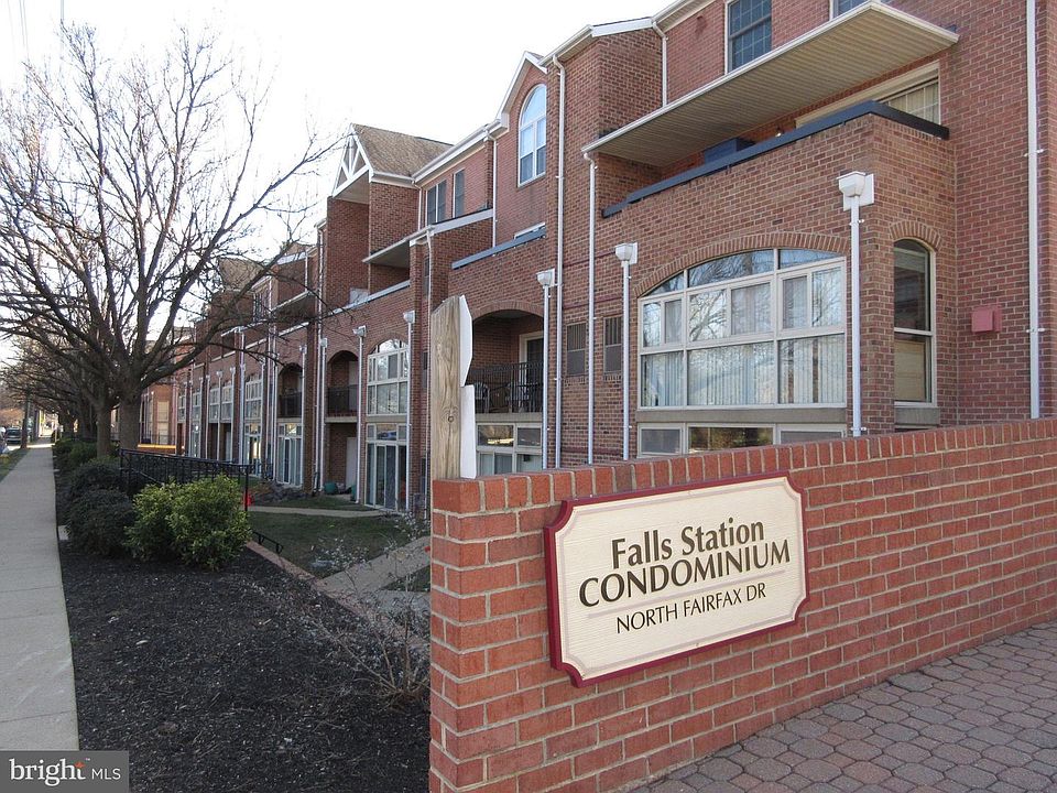 1st image of 6924 Fairfax Dr Unit 132