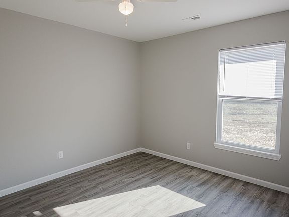 4th image of 206 Hudson Dr #A