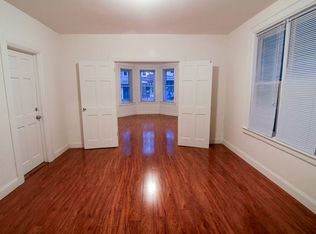 2727 27th St #1, Astoria, NY 11102
