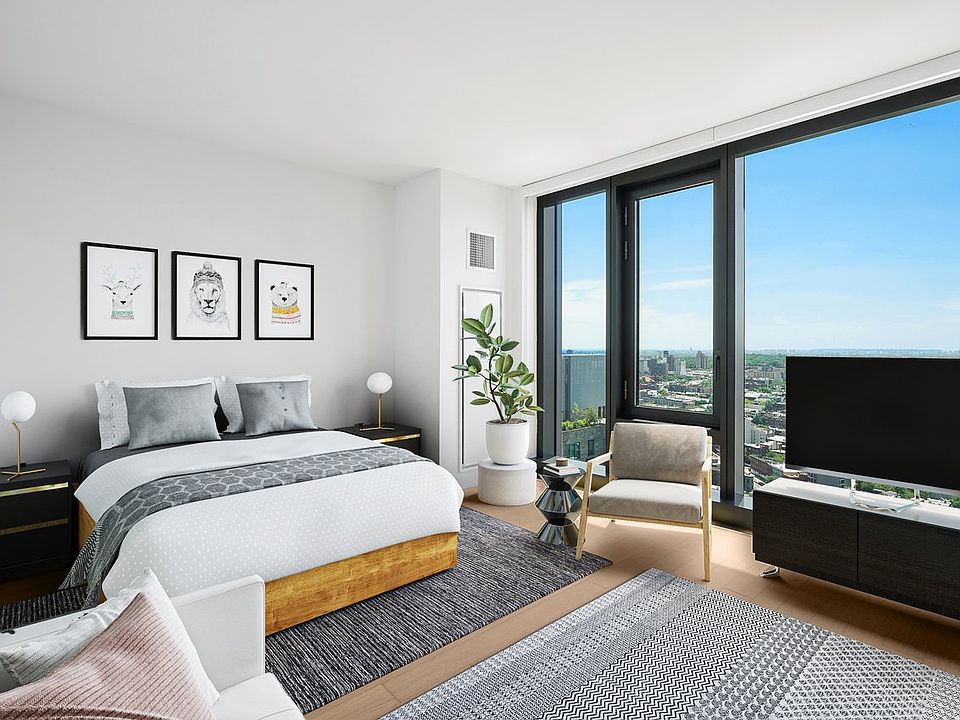 1st image of 18 6th Ave APT 4704