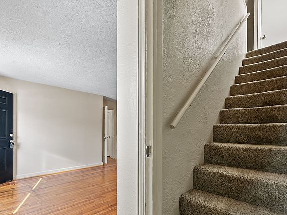 3rd image of 428 Shirley Ave