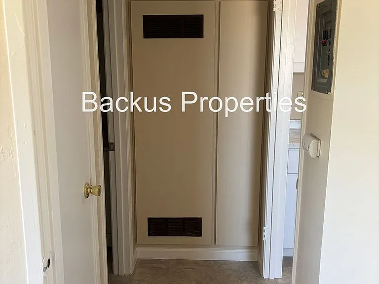 Cypress St 14 — Photo 9