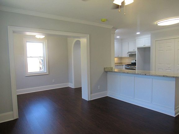 3rd image of 1324 Maxwell St #2