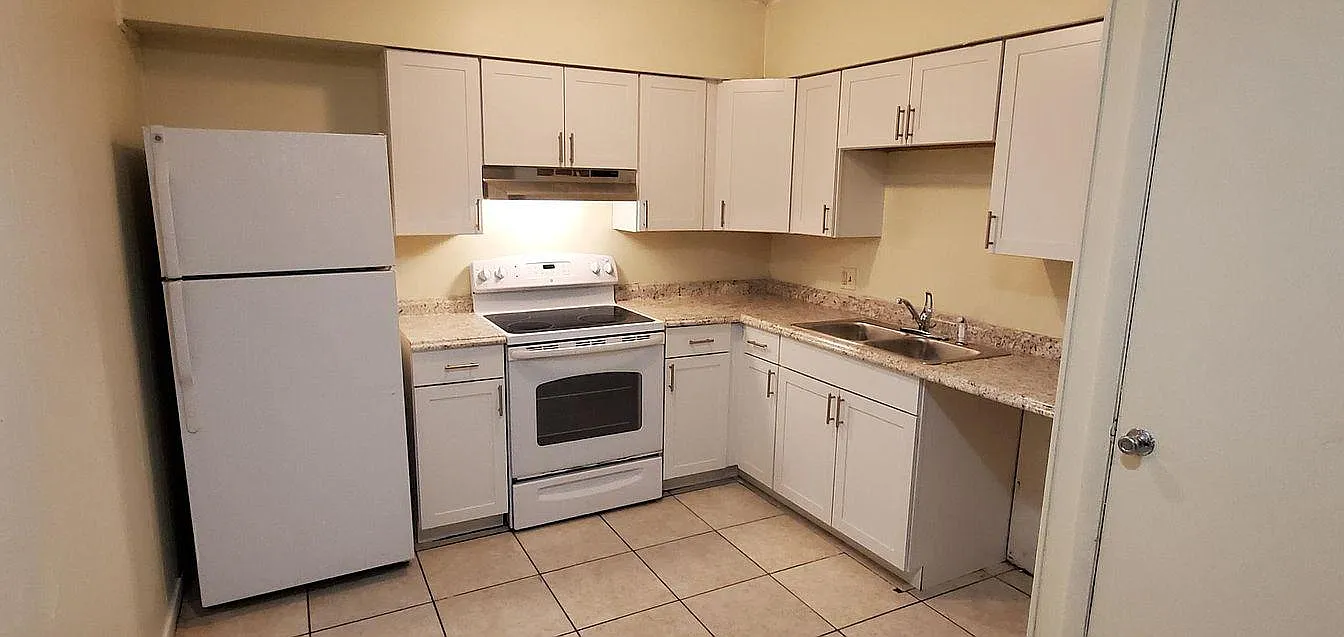 5906 Terrace Square Dr — Photo 1