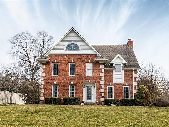 2nd image of 24 Darby Ln