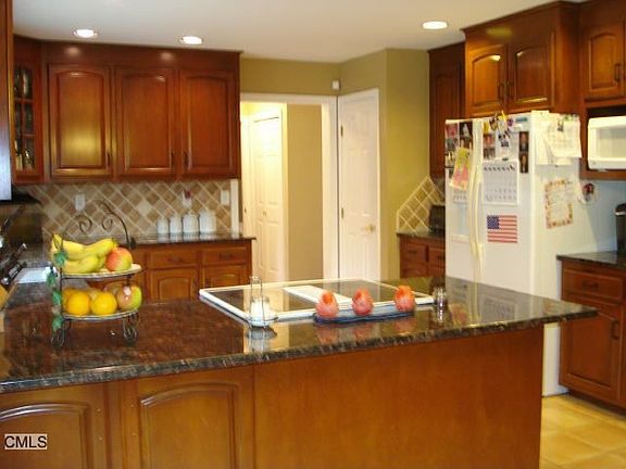 Plenty of counterspace!