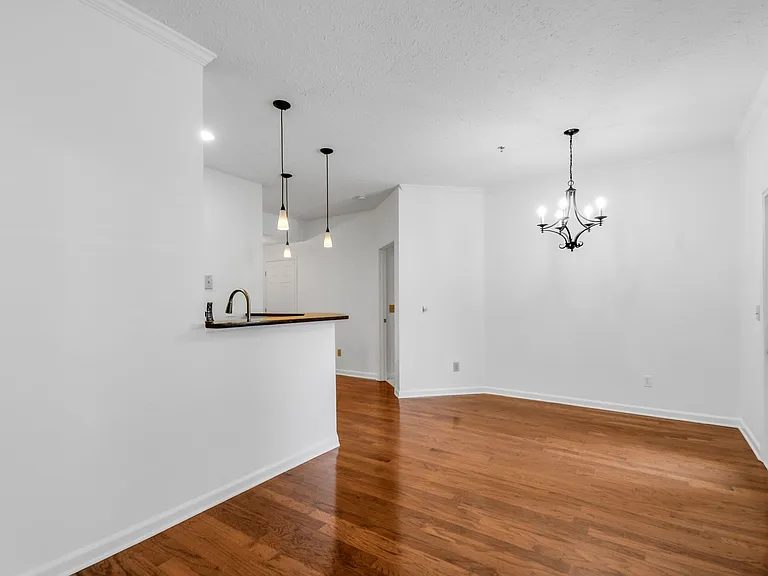 2025 Woodmont Blvd #106 — Photo 4