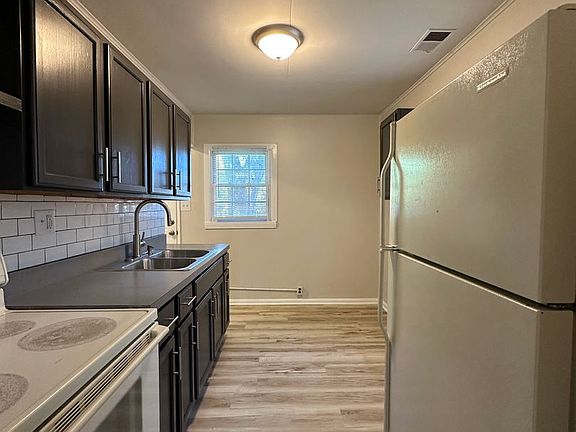 5th image of 2101 S Pershing Dr