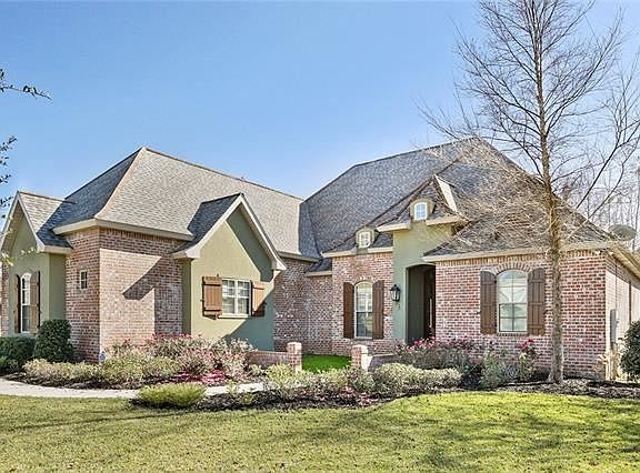 2nd image of 118 Green Trails Dr