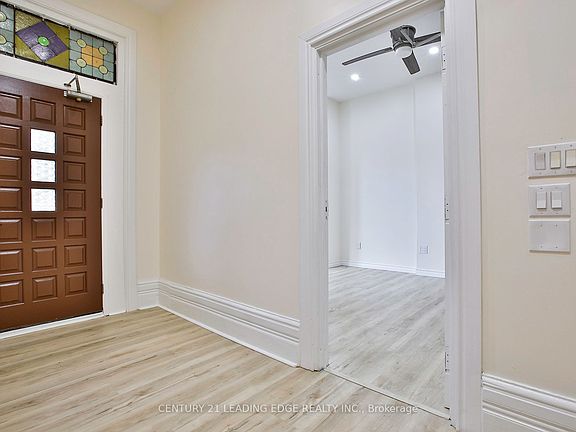 3rd image of 9 Borden St
