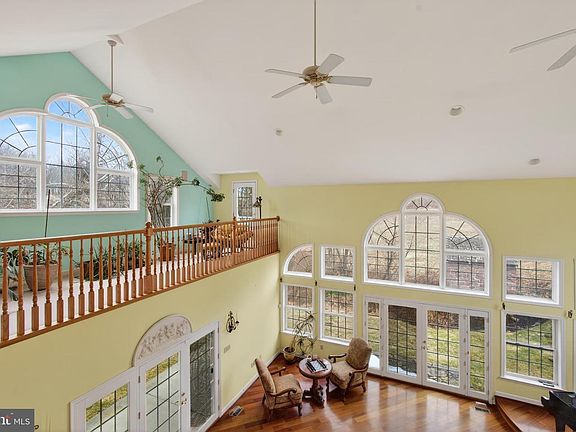 5th image of 1931 Temple Rd