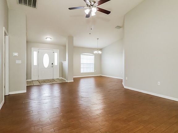 5th image of 8834 Pebblebrooke Dr