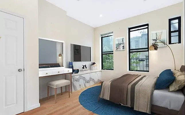 Rented by Evergreen Realty & Investments | media 15