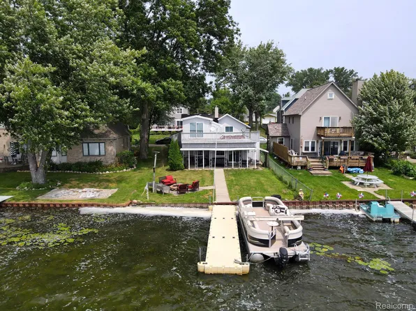 (undisclosed Address), Whitmore Lake, MI 48189
