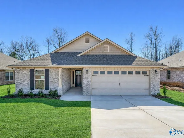 102 Sidney Ruth Dr, New Market, AL 35761
