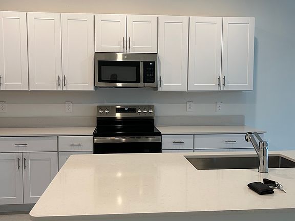 3rd image of 10810 Fowlers Bluff Ct