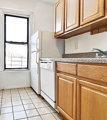 5th image of 961 Columbus Ave #5S