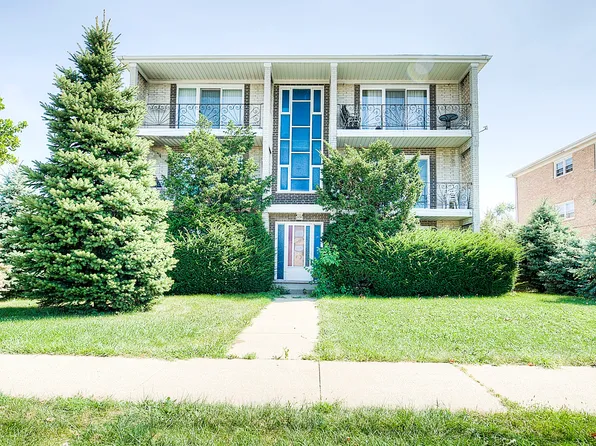 8125 S Roberts Rd APT 3N, Bridgeview, IL 60455
