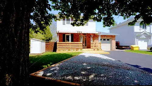 945 Vance Cres #2 Photo 1
