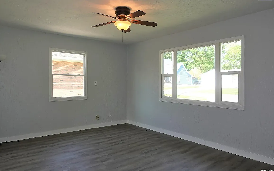 1118 Monroe Street - 1 — Photo 2