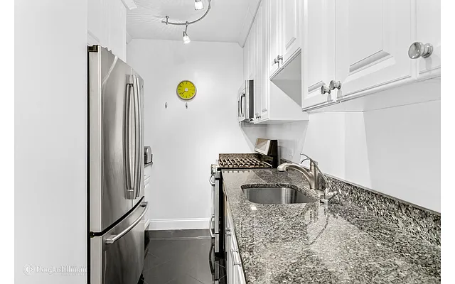 Sold by Douglas Elliman | media 4