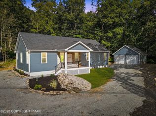 811 Snow Hill Rd, Cresco, PA 18326