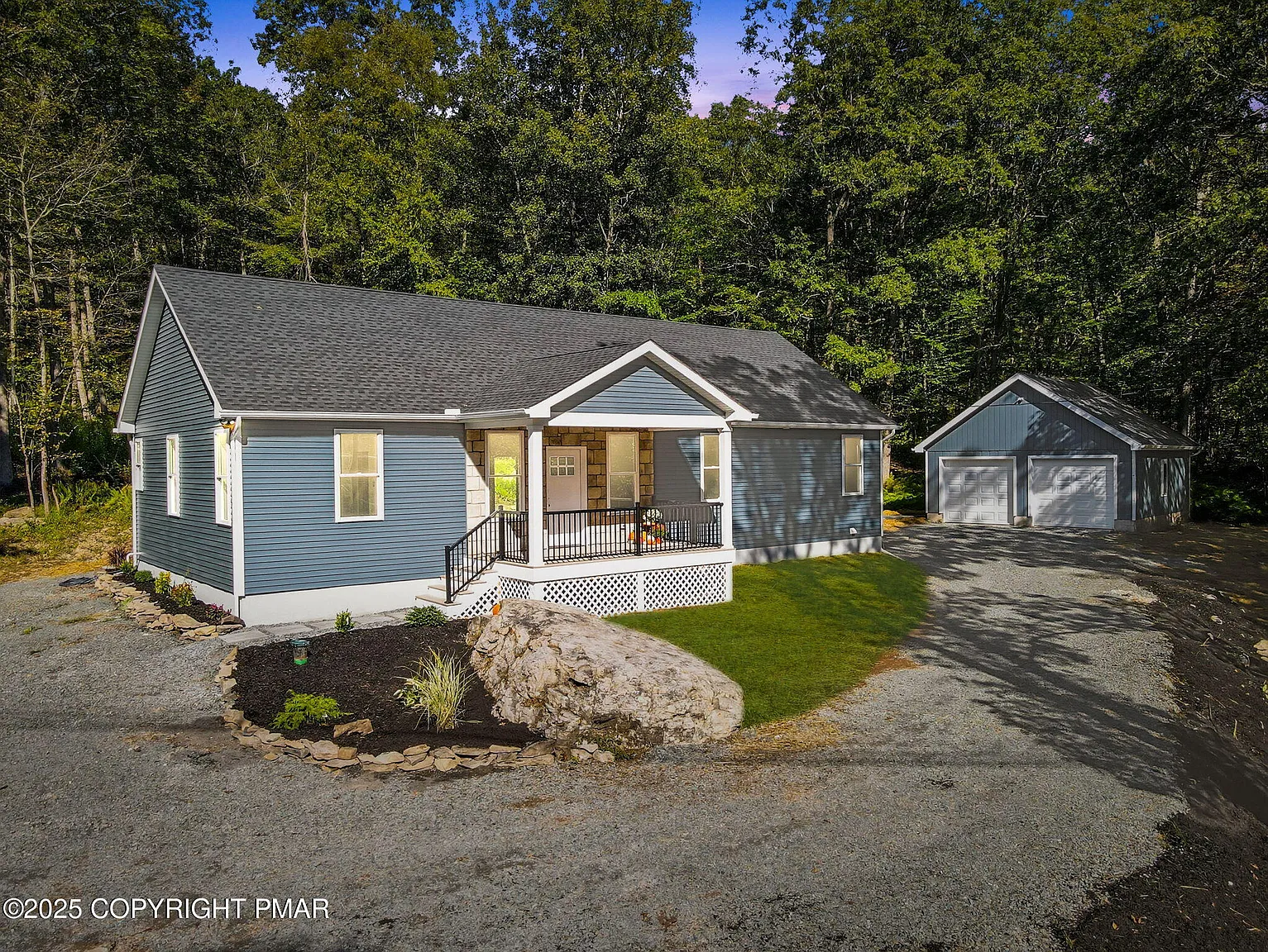 811 Snow Hill Rd photo 1