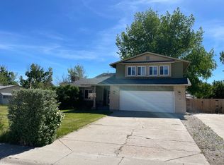 215 Indian Paintbrush St, Casper, WY 82604