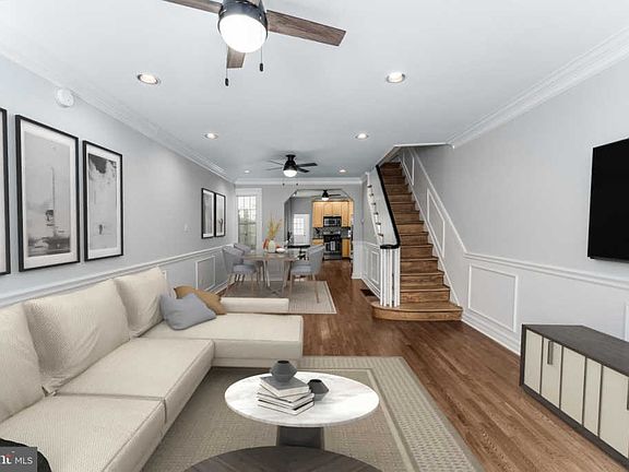 3rd image of 2217 Carpenter St
