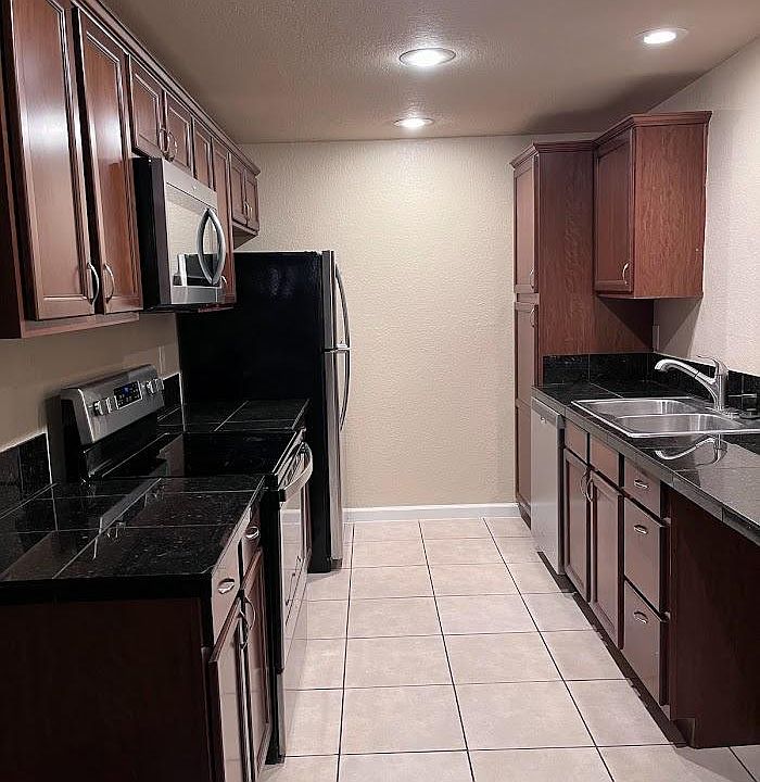 1st image of 9917 Holly Dr APT B103
