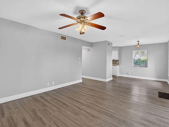 5th image of 2535 SW 22nd Avenue #103