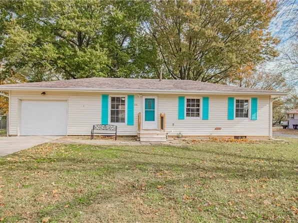 108 Elm St, Windsor, MO 65360