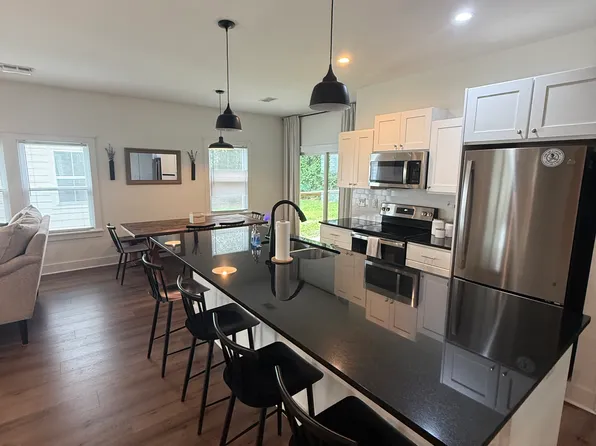 (undisclosed Address), Charleston, SC 29407