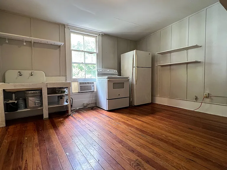 414 NE 5th Ave — Photo 5