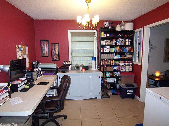 4th image of 104 Belle Aire Ct