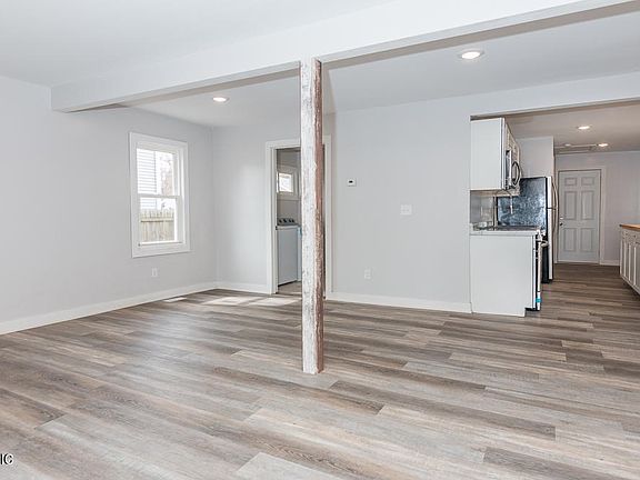 2nd image of 19 Wiltshire Ave