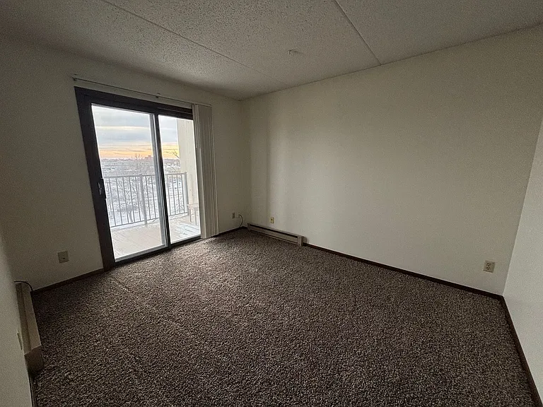 1110 3rd Ave N #404W — Photo 10