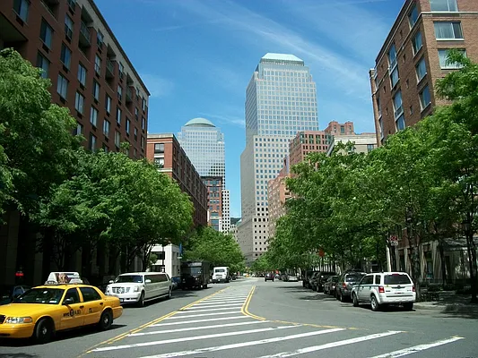 Sold by Manhattan Network Inc. | media 4