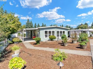 11724 SW Royal Villa Dr, Portland, OR