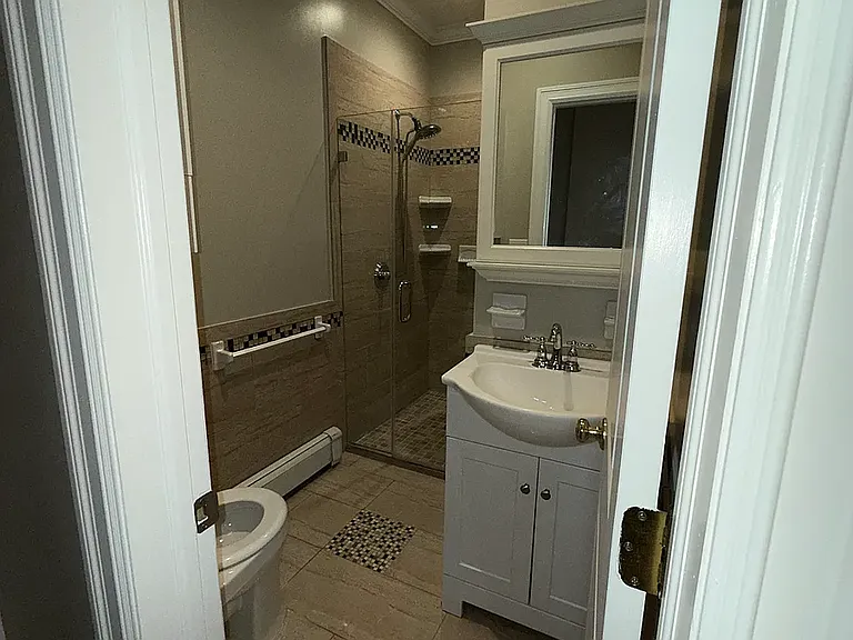 150 S 6th Ave #2 — Photo 9