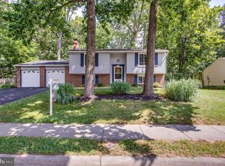 103 Applegate Dr, Sterling, VA 20164